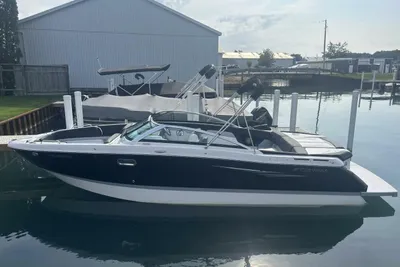 2014 Four Winns H260