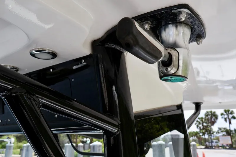  Yacht Photos Pics Close-up of a 2022 Sea Hunt Gamefish 30 Coffin Box boat's metal fixture.