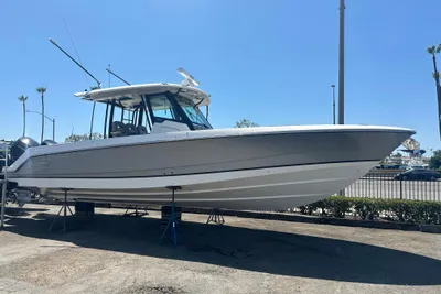 Boston Whaler 360 Outrage