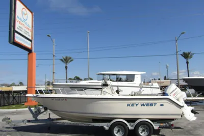 2004 Key West 2020 Center Console