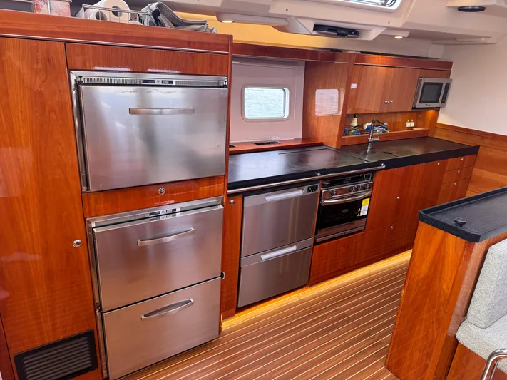 Red's Goose Yacht Photos Pics 