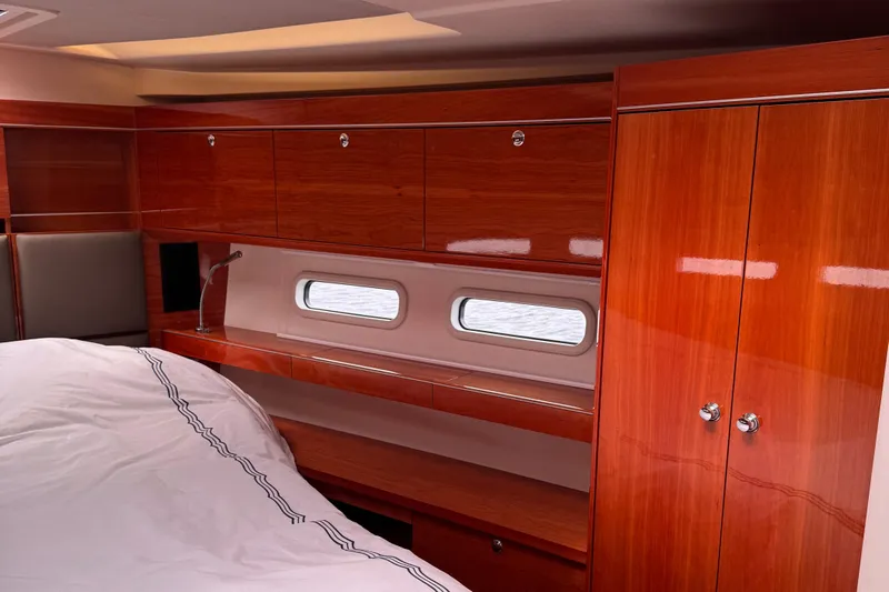 Red's Goose Yacht Photos Pics 