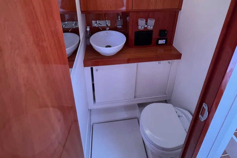 Red's Goose Yacht Photos Pics 