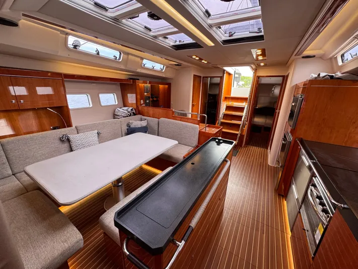 Red's Goose Yacht Photos Pics 