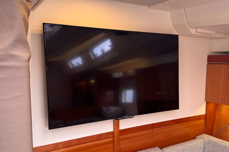 Red's Goose Yacht Photos Pics 