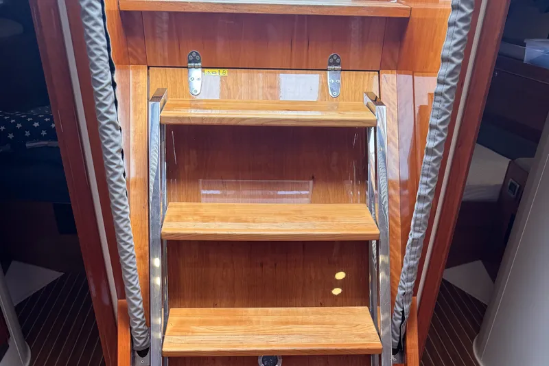 Red's Goose Yacht Photos Pics 