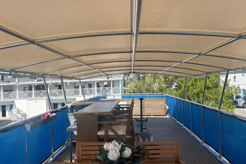 Miss Magnolia Yacht Photos Pics Upperdeck