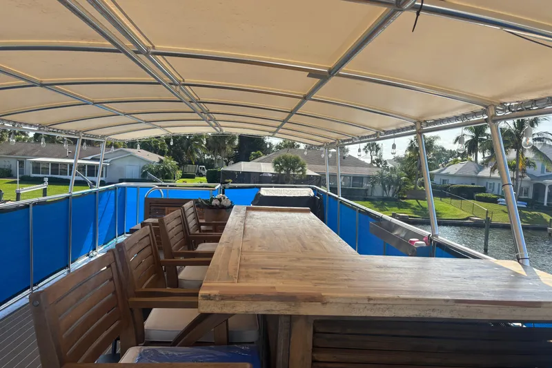 Miss Magnolia Yacht Photos Pics Upper deck