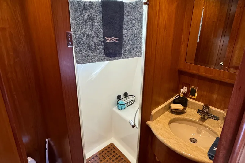 Mariner Yacht Photos Pics 