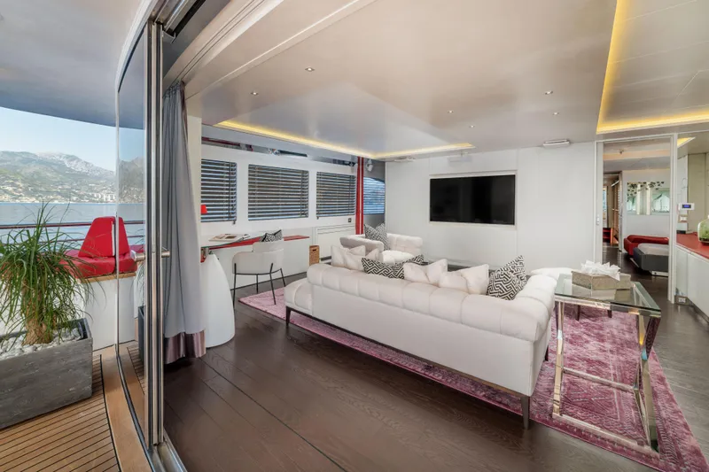 Joyme Yacht Photos Pics 