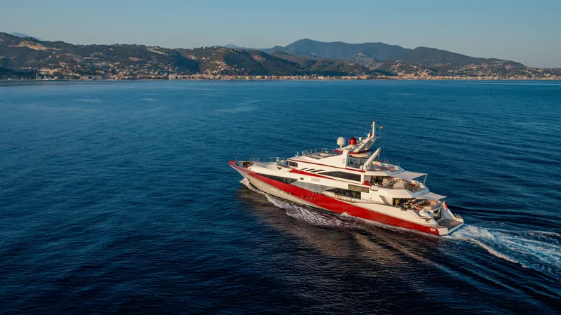 Joyme Yacht Photos Pics 