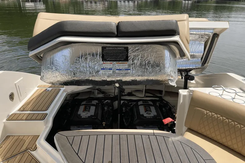 2019 Sea Ray 310 Slx Yacht Photos Pics 