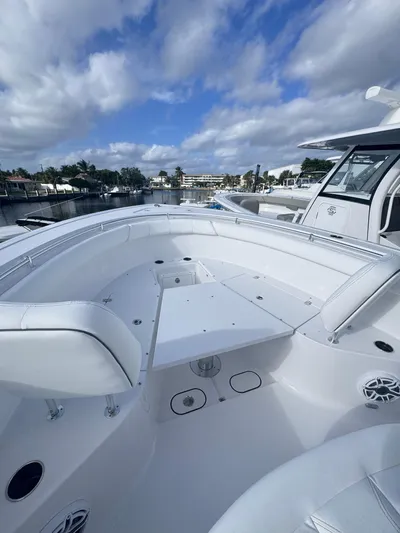  Yacht Photos Pics 2025 SPORTSMAN 302 OPEN - Image 9