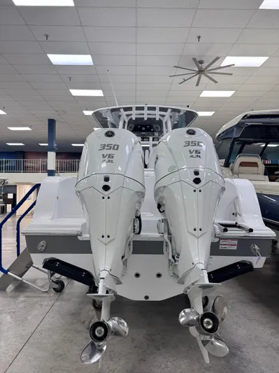  Yacht Photos Pics 2025 SPORTSMAN 302 OPEN - Image 3