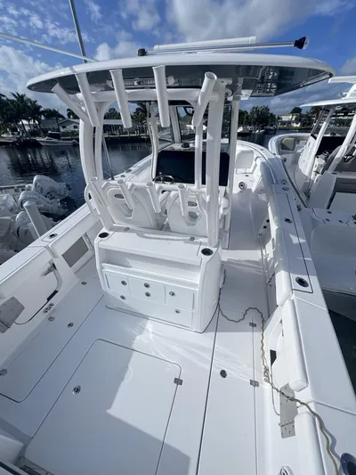  Yacht Photos Pics 2025 SPORTSMAN 302 OPEN - Image 4