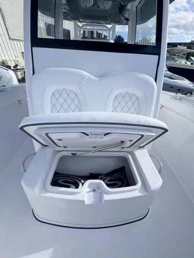  Yacht Photos Pics 2025 SPORTSMAN 302 OPEN - Image 11