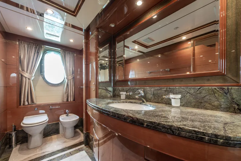 My Sisa Yacht Photos Pics Benetti Vision 145 - MY SISA - For Sale