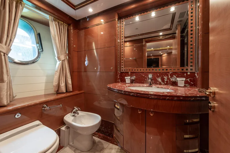 My Sisa Yacht Photos Pics Benetti Vision 145 - MY SISA - For Sale