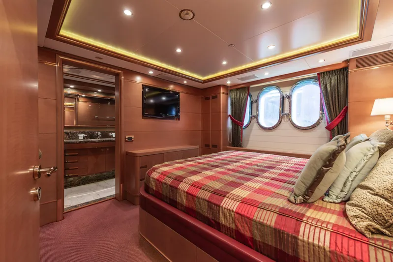 My Sisa Yacht Photos Pics Benetti Vision 145 - MY SISA - For Sale