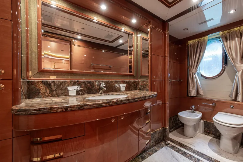 My Sisa Yacht Photos Pics Benetti Vision 145 - MY SISA - For Sale