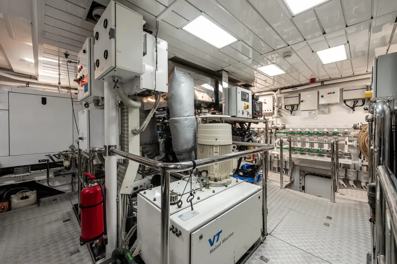 My Sisa Yacht Photos Pics Benetti Vision 145 - MY SISA - For Sale