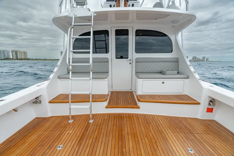 2026 Viking 46bf Yacht Photos Pics Viking 46 Billfish Cockpit and Mezzanine