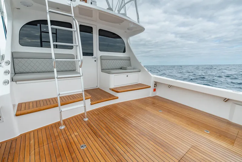 2026 Viking 46bf Yacht Photos Pics Viking 46 Billfish Cockpit and Mezzanine