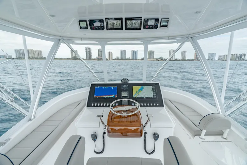 2026 Viking 46bf Yacht Photos Pics Viking 46 Billfish Helm