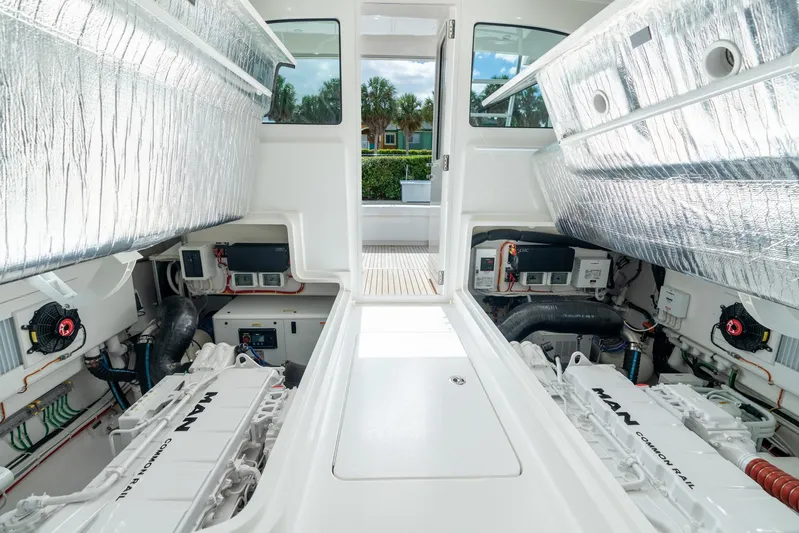 2026 Viking 46bf Yacht Photos Pics Viking 46 Billfish Engine Room