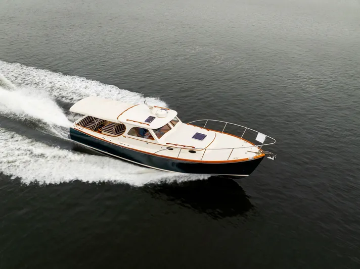 Smoke On The Water Yacht Photos Pics 