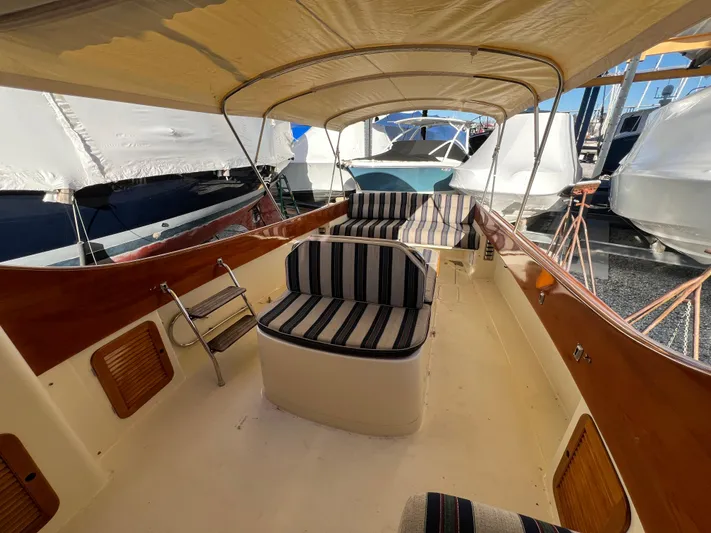 Smoke On The Water Yacht Photos Pics 