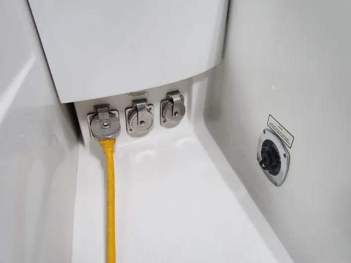 Vixen Yacht Photos Pics 