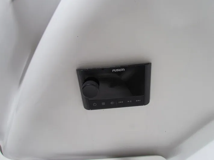 Vixen Yacht Photos Pics 