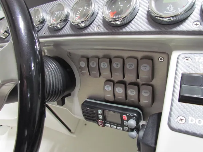 Vixen Yacht Photos Pics 