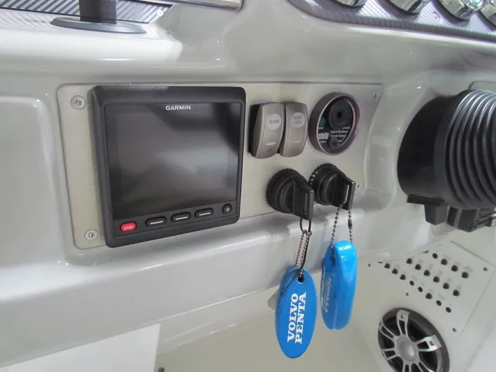 Vixen Yacht Photos Pics 