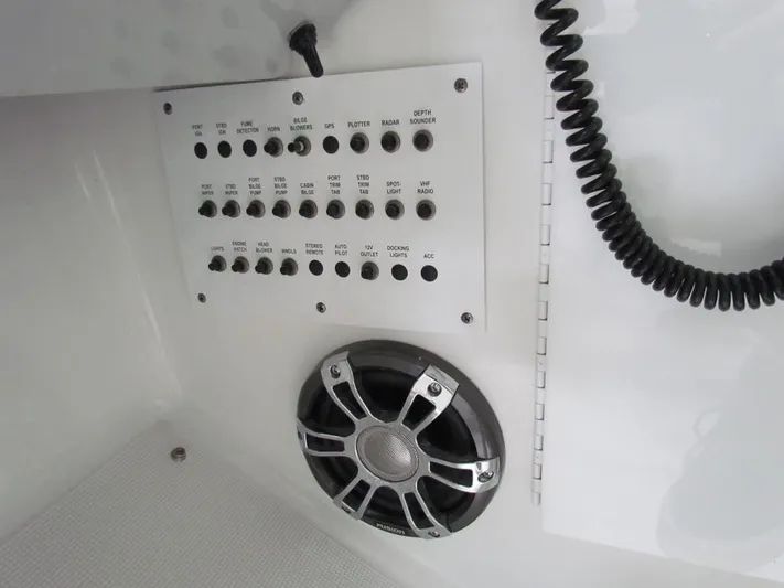 Vixen Yacht Photos Pics 