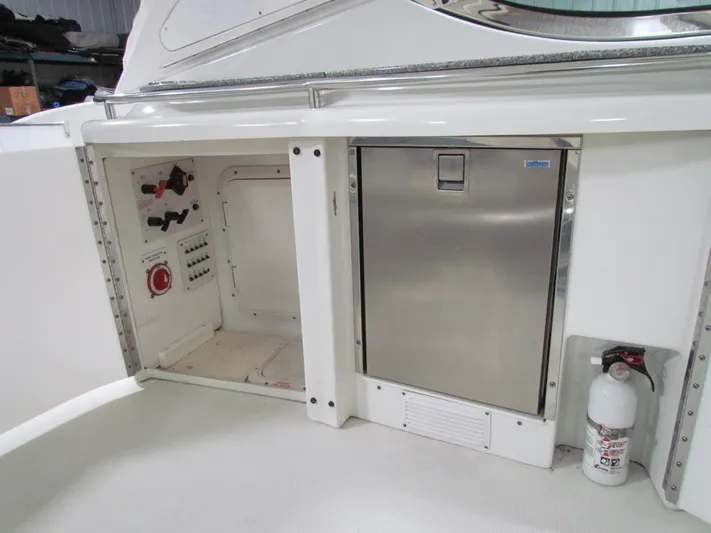 Vixen Yacht Photos Pics 