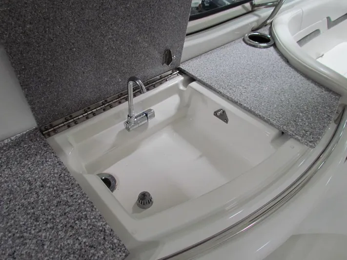 Vixen Yacht Photos Pics 