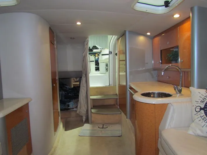 Vixen Yacht Photos Pics 