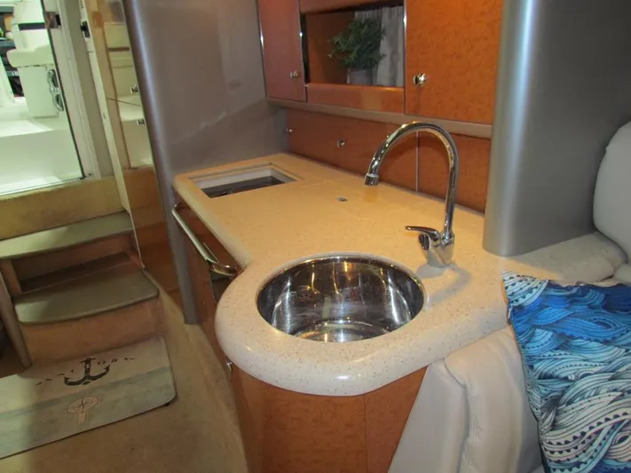 Vixen Yacht Photos Pics 