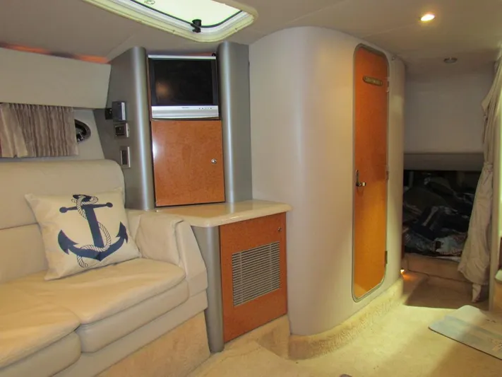 Vixen Yacht Photos Pics 