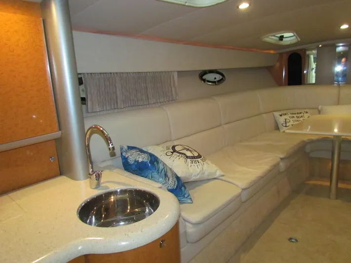 Vixen Yacht Photos Pics 