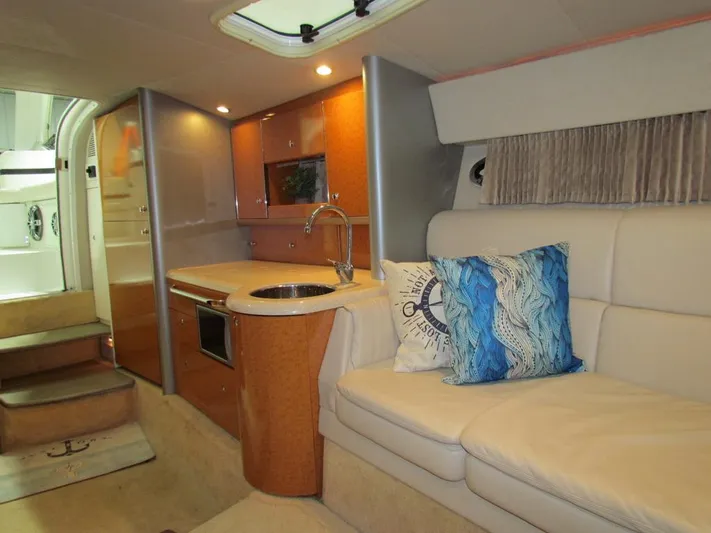 Vixen Yacht Photos Pics 