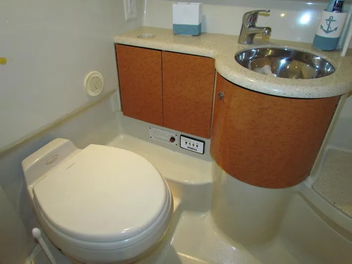 Vixen Yacht Photos Pics 