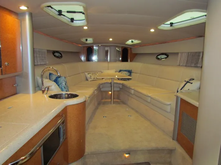 Vixen Yacht Photos Pics 