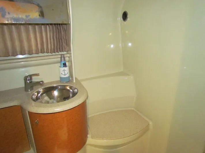 Vixen Yacht Photos Pics 