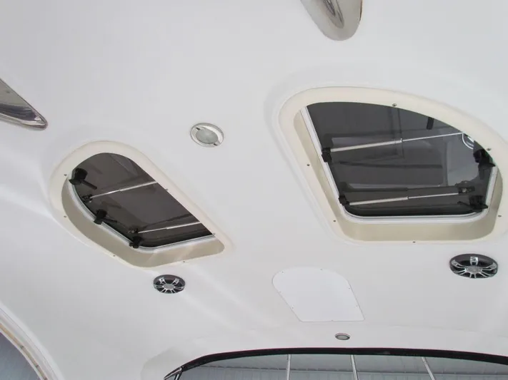 Vixen Yacht Photos Pics 