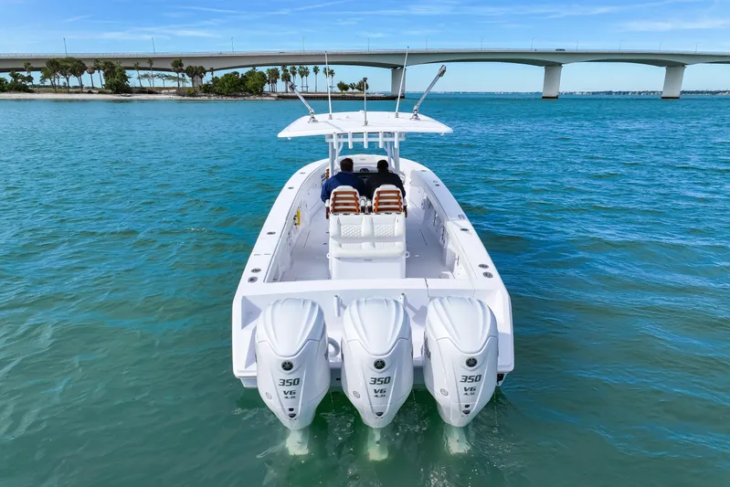 Ursus Yacht Photos Pics Jupiter 34 HFS 2025 Profile Photo Sarasota, FL Nov 2025