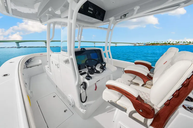 Ursus Yacht Photos Pics Jupiter 34 HFS 2025 Helm