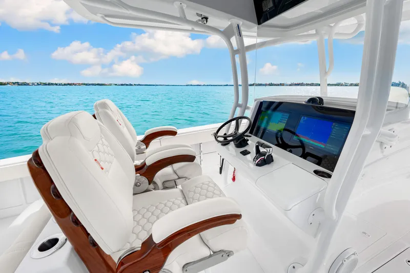 Ursus Yacht Photos Pics Jupiter 34 HFS 2025 Helm